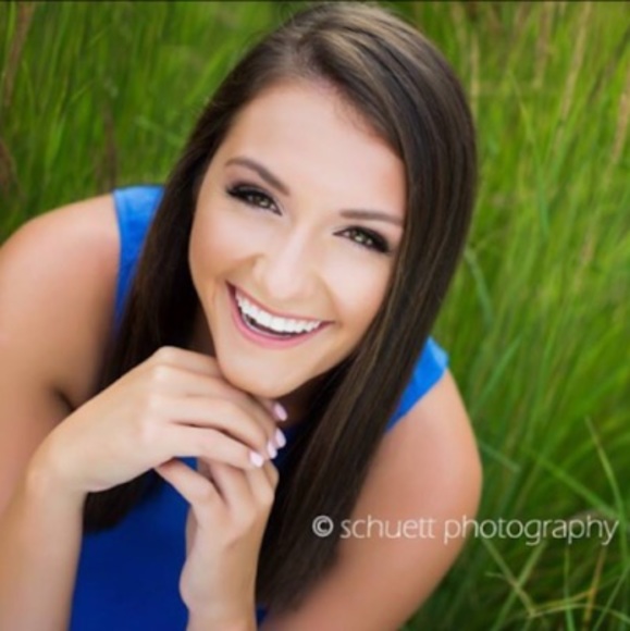 Meet your Posher, Hannah - Picture 1 of 1